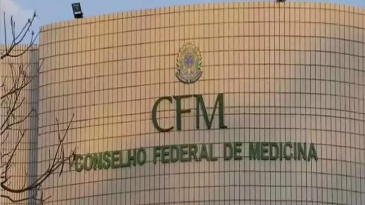 O Conselho Federal de Medicina estabelece como critério que a Gestante tenha realizado seu sonho de maternidade primeiro