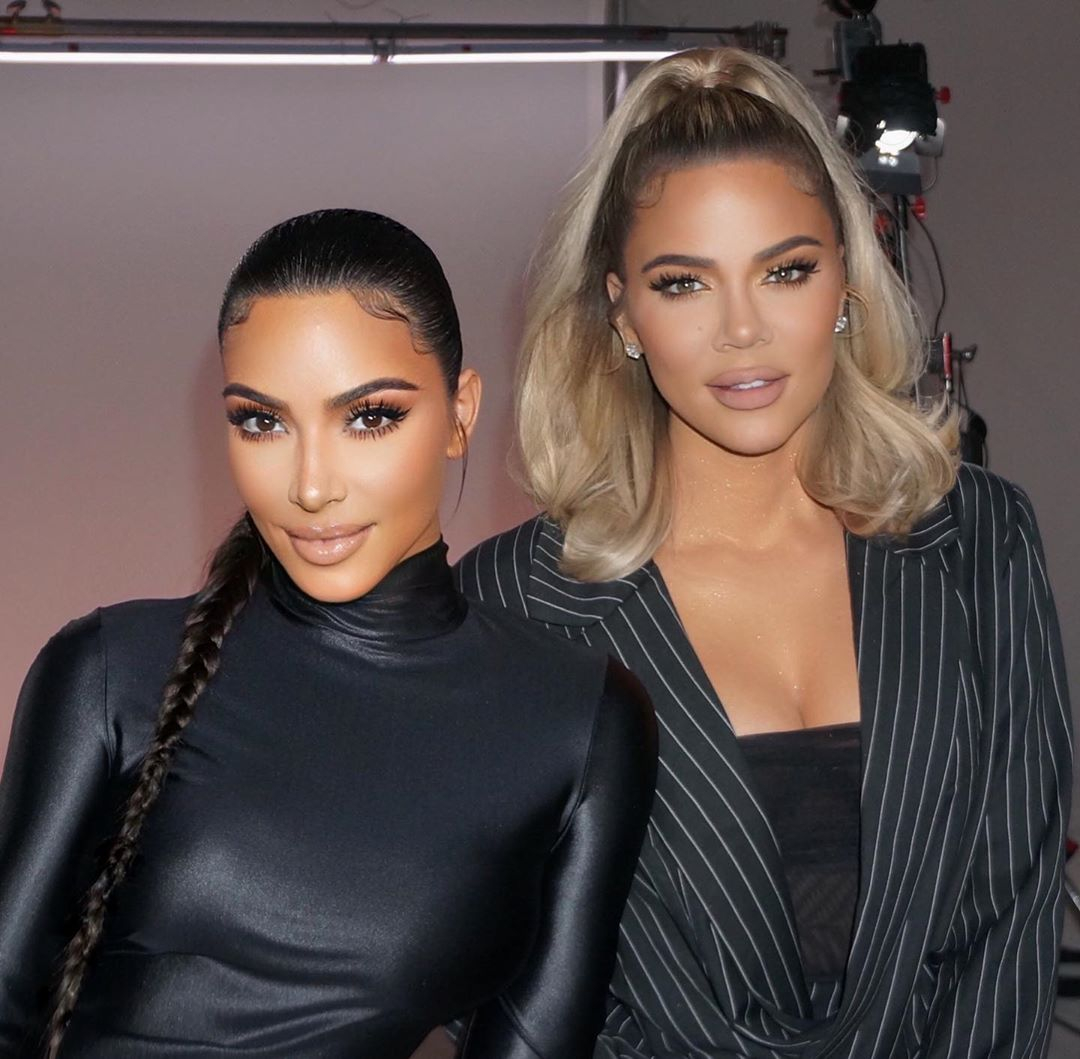 Khloé e Kim Kardashian cresceram a família através da Surrogacy